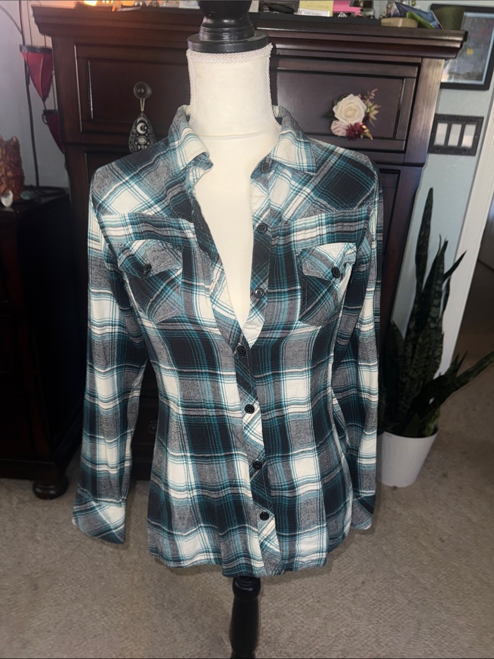 Full Tilt Teal Black White Plaid Button-Down Shirt